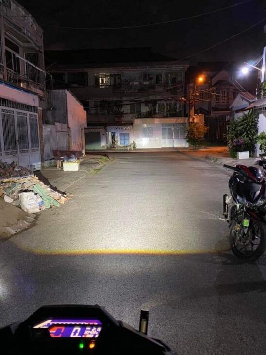 Bi Led X Light V10 Ultra kết hợp vòng 3D đổi màu i8