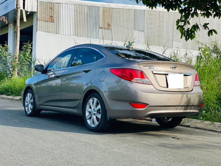 HYUNDAI ACCENT BLUE 1.4AT (2014)