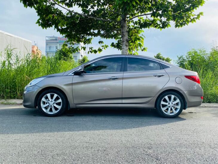 HYUNDAI ACCENT BLUE 1.4AT (2014)
