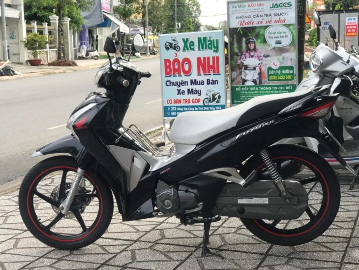 Future FI 2019, màu Đen bóng rất đẹp, xe FI phun xăng điện tử cực kỳ tiết kiệm xăng