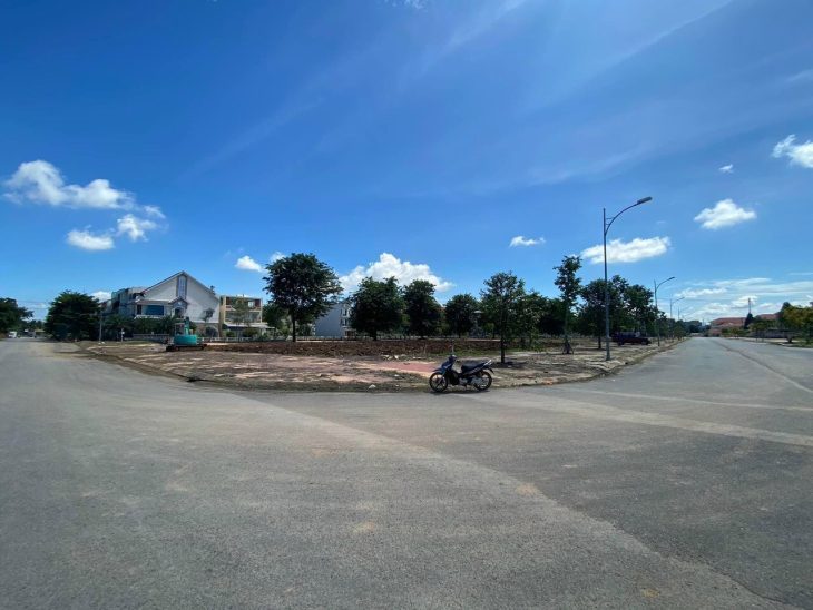 cho thuê 1472m2 đất 4 mặt tiền đường 14B trục chính văn hóa tây đô cho thuê 1472m2 đất 4 mặt tiền đường 14B trục chính văn hóa tây đô