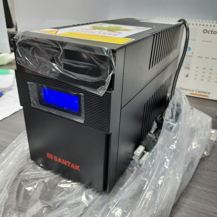 Bộ Lưu Điện Santak UPS BL2200-PRO 2200VA/1200W Mới 100% – Giá đã có VAT 10%