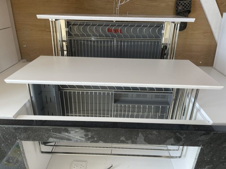 Kệ bát đĩa nan dẹt SUS 304 hiện đại, cao cấp cánh kéo TaKing