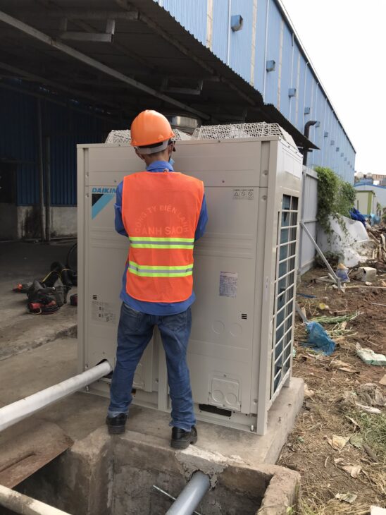 Nhà Phân Phối & Thi Công Máy Lạnh Daikin Package Cho Nhà Xưởng Giá Rẻ
