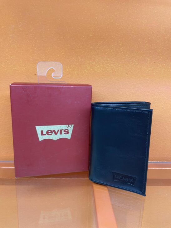 VÍ ĐỨNG LEVIS HÀNG CHÍNH HÃNG XÁCH TAY