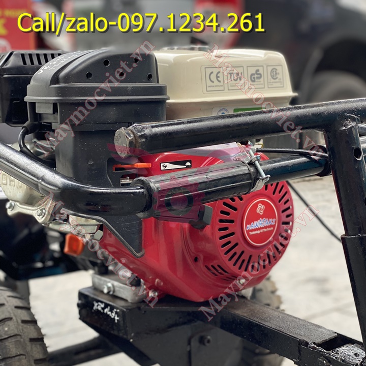 Máy đào rãnh Kawasaki KW65 giá rẻ