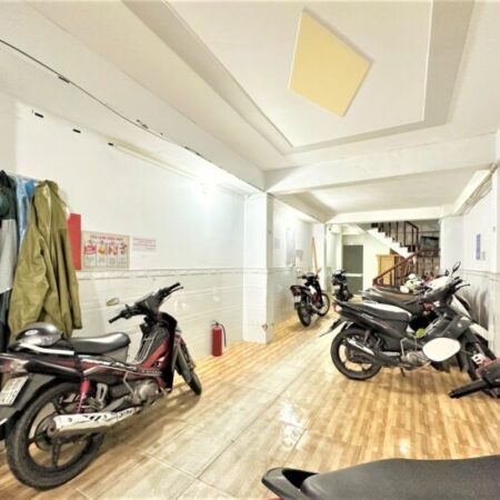 Bán nhà đường Hòa Hảo Quận 10, HXH (4.1×14) 3Tầng 8PN chỉ 7.2 tỷ. Bán nhà đường Hòa Hảo Quận 10, HXH (4.1×14) 3Tầng 8PN chỉ 7.2 tỷ.