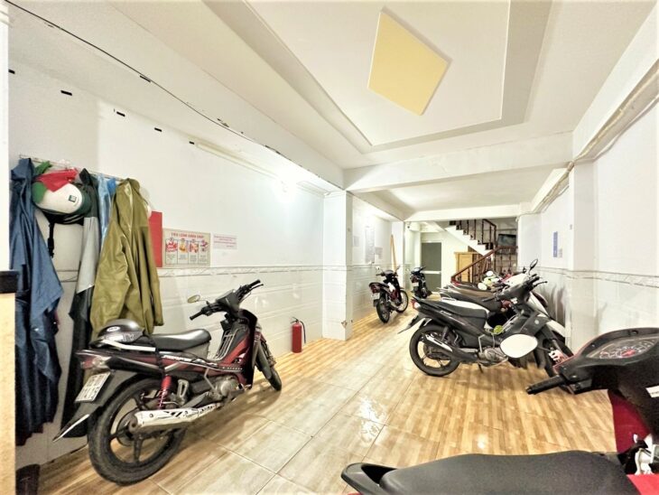 Bán nhà đường Hòa Hảo Quận 10, HXH (4.1×14) 3Tầng 8PN chỉ 7.2 tỷ.