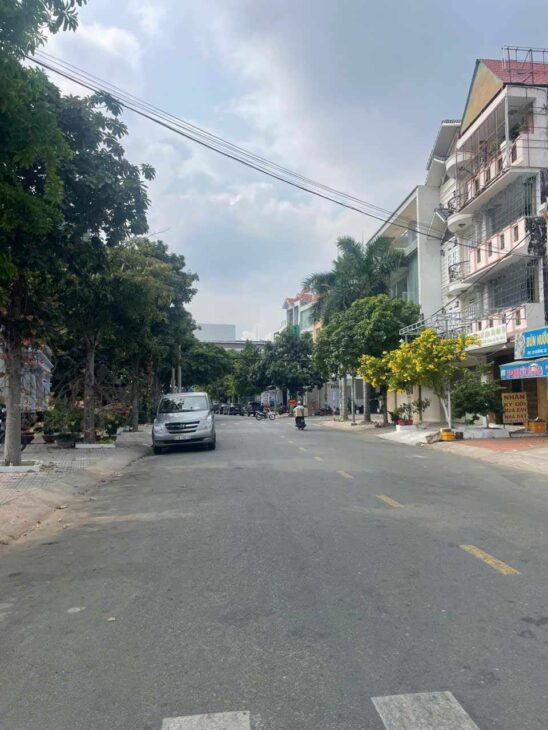 Bán đất mặt tiền kinh doanh đường Song Hành DT 4x17m vị trí đẹp khu dân cư Bình Phú, Phường 10,Quận