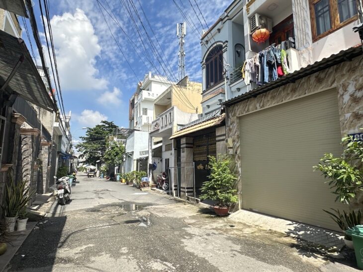 Bán nhà mặt tiền 2 tầng 4x17m giá 4,8 tỷ Đường Hiệp Thành 05