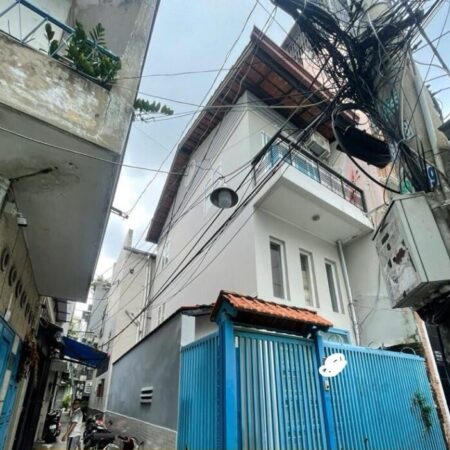 Căn Nhà 3 Tầng Nguyễn Tiểu La, chưa tới 6 Tỷ, Vị Trí Thông Thoáng