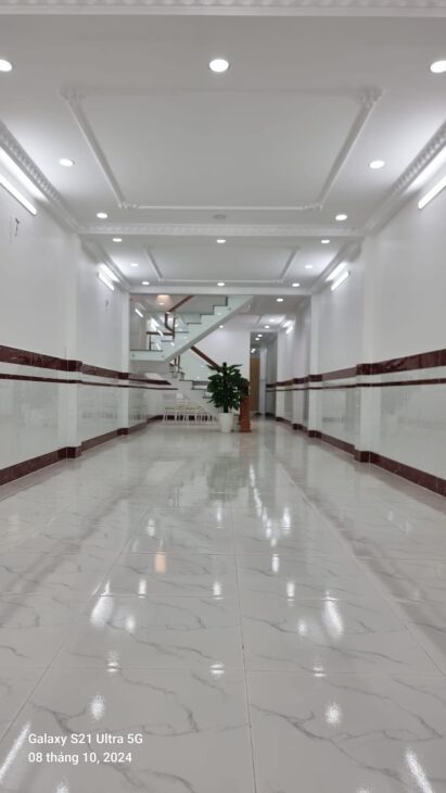 Bán nhà 2 tầng mặt tiền 4x40m giá 11,99 tỷ Đường Nguyễn Thị Kiểu, Quận 12