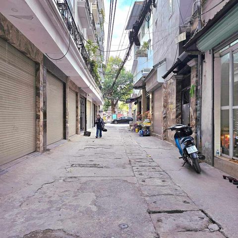 BÁN NHÀ MỚI ĐẸP, 4 PHÒNG NGỦ, KD Ô TÔ TRÁNH: PHẠM VĂN ĐỒNG – CẦU GIẤY: 33M, 5T, MT: 5M