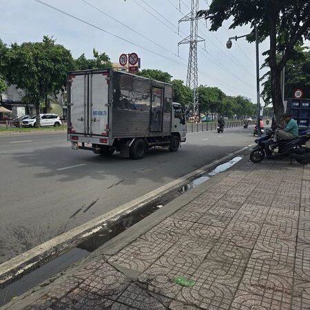 SÁT MẶT TIỀN BÌNH TRỊ ĐÔNG GIÁP TÊN LỬA – 2 TẦNG BTCT 5.2X11M HẺM XE HƠI TỚI NHÀ KHU VỰC SẦM UÂT SÁT MẶT TIỀN BÌNH TRỊ ĐÔNG GIÁP TÊN LỬA – 2 TẦNG BTCT 5.2X11M HẺM XE HƠI TỚI NHÀ KHU VỰC SẦM UÂT