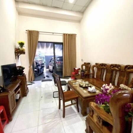 NHÀ MẶT TIỀN HUỲNH THỊ HAI Vỉa hè 2m – Vài bước chân ra NGUYỄN ẢNH THỦ – Vị trí ĐẮC ĐỊA – Ngay