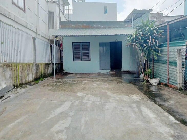 NHÀ CẤP 4 GÓC MẶT TIỀN TRẠM ĐIỆN HÒN NGHÊ VĨNH NGỌC