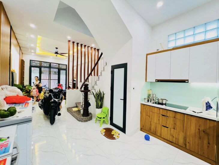 BÁN NHÀ QUAN NHÂN, THANH XUÂN – GẦN OTO TRÁNH – 45M, 5 TẦNG – LÔ GÓC – NHỈNH 9 TỶ