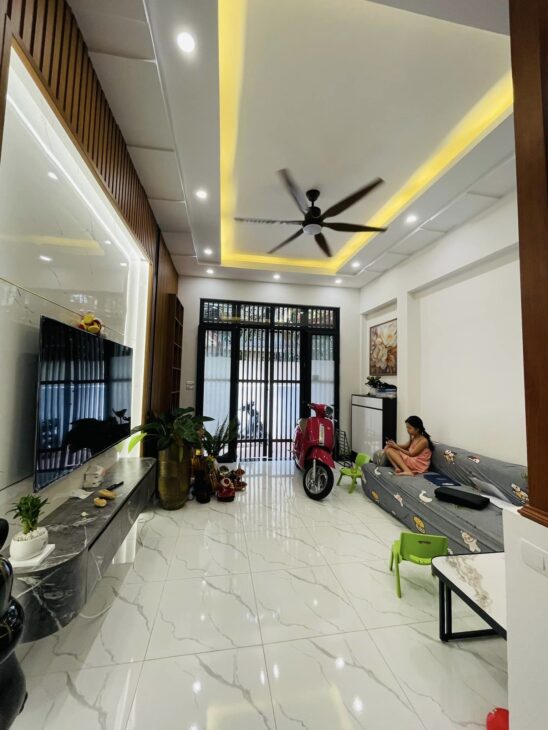 BÁN NHÀ QUAN NHÂN, THANH XUÂN – GẦN OTO TRÁNH – 45M, 5 TẦNG – LÔ GÓC – NHỈNH 9 TỶ