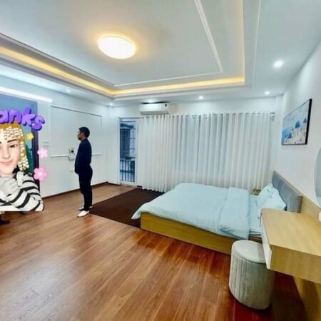 BÁN NHÀ PHỐ NGỌC LÂM, GARA Ô TÔ, LÔ GÓC 3 MẶT THOÁNG, DT 40M 5 TẦNG MT 7M