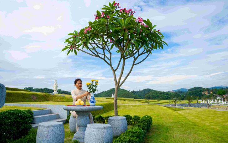 Bán đất khuôn viên mộ gia đình diện tích từ 20,30,40,60,80m2. Giá từ 11triệu/m2. Miễn phí 20 năm