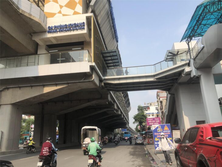 Bán nhà mặt phố 30m Văn Quán Hà Đông, buôn bán tấp nập ngày đêm, 37m2, trước mặt 8m, giá 6,8 tỷ