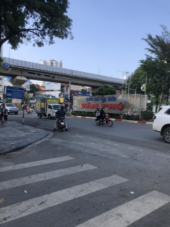 BÁN NHÀ MẶT PHỐ LÝ THƯỜNG KIỆT HÀ ĐÔNG – VỊ TRÍ VẰNG – Ô TÔ VÀO NHÀ – KINH DOANH TỐT