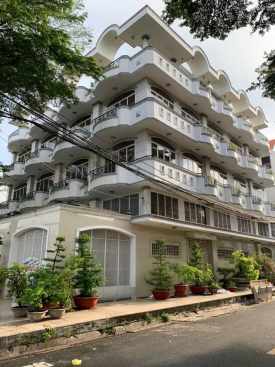 Bán toà nhà 5 lầu góc 2 mặt tiền kinh doanh đường Vành Đai Trong DT 18x25m khu Tên Lửa, Bình Trị