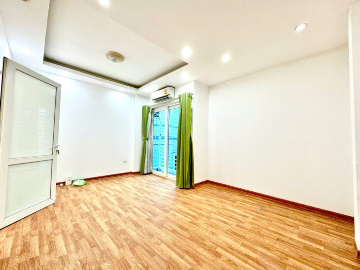 Bán nhà Âu Cơ Tây Hồ lộng gió – full nội thất – ôtô gần – hai thoáng – khu dân trí cao