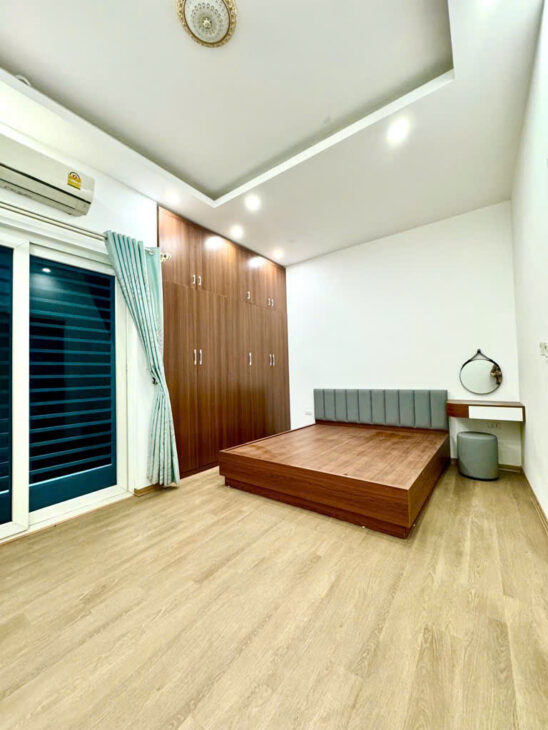 Bán nhà Âu Cơ Tây Hồ lộng gió – full nội thất – ôtô gần – hai thoáng – khu dân trí cao
