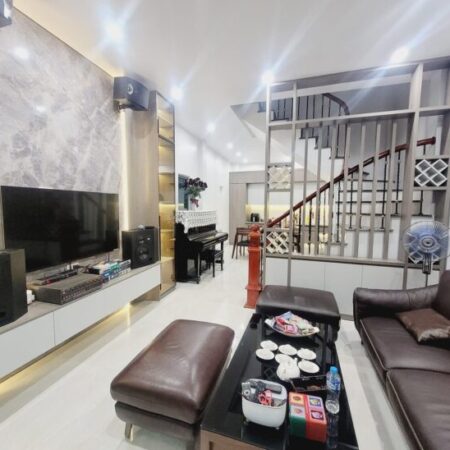 Nhà Phố Quan Nhân, Lô Góc 3 thoáng, Nội Thất Xịn, 46m, 4T,Mt 4m, giá 10.2 Tỷ Nhà Phố Quan Nhân, Lô Góc 3 thoáng, Nội Thất Xịn, 46m, 4T,Mt 4m, giá 10.2 Tỷ