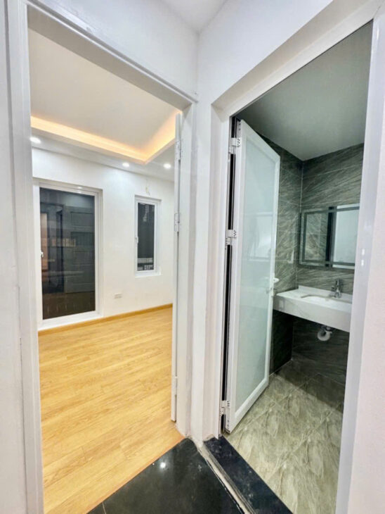 MẶT NGÕ LÔ GÓC – NHÀ ĐẸP – GẦN PHỐ – KHƯƠNG ĐÌNH DIỆN TÍCH 36M2- 5 TẦNG- MT 5M- NGÕ KINH DOANH