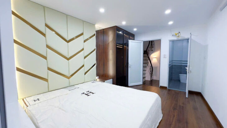 BÁN NHÀ 5 TẦNG ĐỘI CẤN – Ô TÔ CON ĐỖ GẦN Ô TÔ TRÁNH – NHÀ CỰC THOÁNG