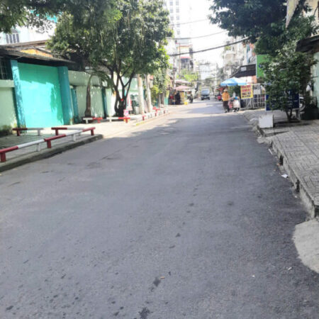 Ngay Big C Quận 10, 36m2 nở hậu, 2 tầng đúc, hẻm xe hơi chỉ 8.4 tỷ