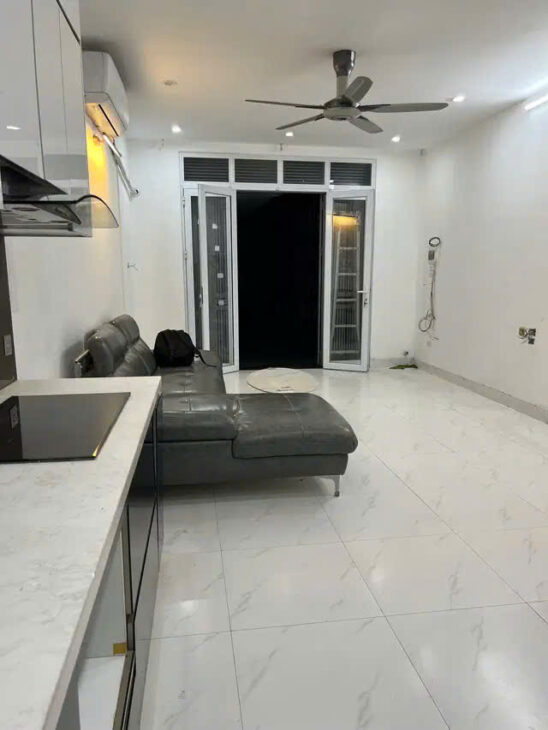 Bán nhà Nghi Tàm 41mx3 tầng gần phố, 3 gác tránh, kinh doanh nhỏ 7.85 tỷ.