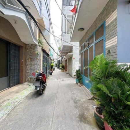 NHÀ ĐẸP XE HƠI ĐỖ CỬA – NƠ TRANG LONG BÌNH THẠNH- GẦN NGÃ BA TRẦN QUÝ CÁP – CẦU BĂNG KY – CHỈ 4.6 TỶ