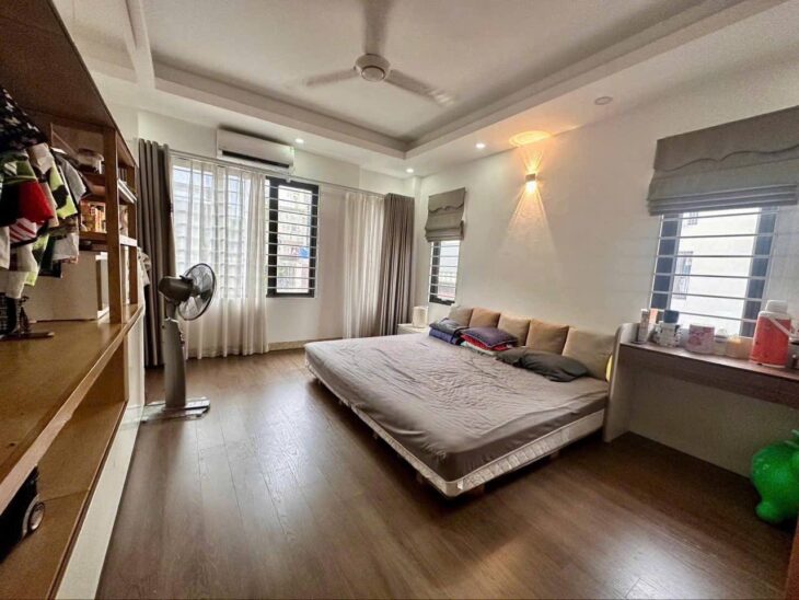 Bán nhà Vạn Phúc giá 7.15 tỷ, diện tích 30m2, 5 tầng, mặt tiền 4.5m