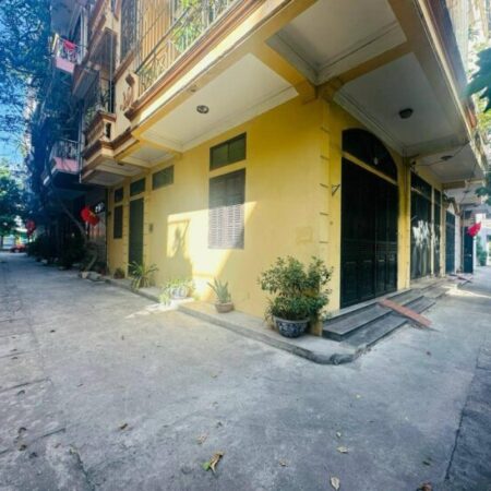 Nhà phân lô Bùi Xương Trạch, diện tích 46,8m², mặt tiền 4,5m, giá 11,6 tỷ, ô tô chạy vòng quanh Nhà phân lô Bùi Xương Trạch, diện tích 46,8m², mặt tiền 4,5m, giá 11,6 tỷ, ô tô chạy vòng quanh