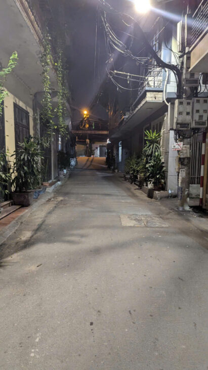 ĐẤT CHÍNH CHỦ- GIÁ TỐT – Vị TRÍ VÀNG Tại Xuân La – Tây Hồ – Tiện ích đầy đủ