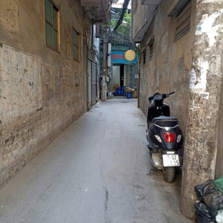 NHÀ LÔ GÓC THANH XUÂN -OTO LÝ THUYẾT-NGÕ THÔNG-NHÀ DÂN XÂY-8 PHÒNG NGỦ KHÉP KÍN- DÒNG TIỀN 25TR