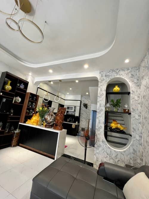 Trung Tâm Thanh Xuân – Nhà sang Lô Góc – Ô Tô Đỗ Cửa – 20m Ra Phố – 4 Ngủ Hoàn chỉnh , Bùi