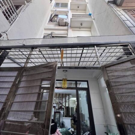 Bán nhà Hoàng Mai giá 6.7 tỷ, diện tích 51m2, 4 tầng, mặt tiền 3.5m