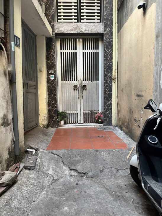 Bán nhà Khương Đình giá 4.65 tỷ, diện tích 43m2, 3 tầng, mặt tiền 6m