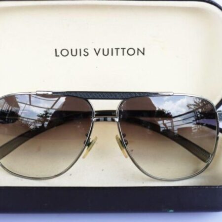 Siêu Phẩm // Mắt Kính Nam Louis Vuitton – Chính Hãng Made in Italy – Mới 99% Full Hộp Siêu Phẩm // Mắt Kính Nam Louis Vuitton – Chính Hãng Made in Italy – Mới 99% Full Hộp