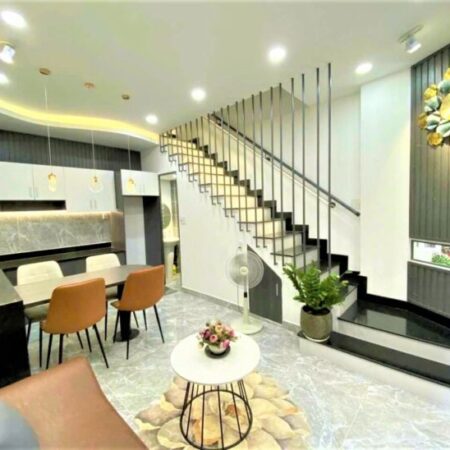 Bán nhà HXH đường 3/2 Quận 10,4×11.3m2 3 tầng chỉ 5.7 tỷ.