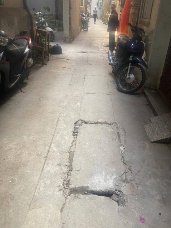 đường rộng ô tô tải đi vừa Phúc Xá giá 4.2 tỷ Ba Đình, diện tích 34m2, mặt tiền 2.5, 3 tầng