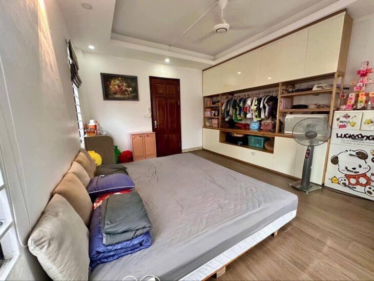 Bán nhà Vạn Phúc giá 7.15 tỷ, diện tích 30m2, 5 tầng, mặt tiền 4.5m
