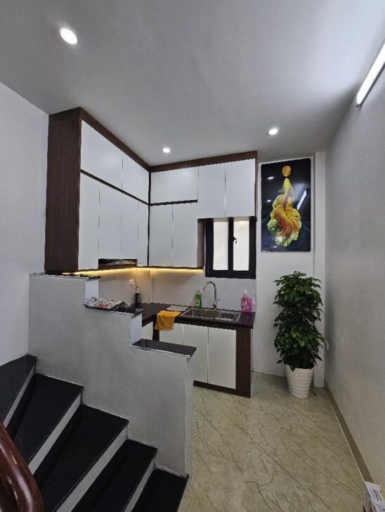 BÁN NHÀ ĐẸP GIA QUẤT – Ở LUÔN – LONG BIÊN – ĐƯỜNG TRƯỚC NHÀ RỘNG THÊNH THANG – OTO TRÁNH – GARA OTO