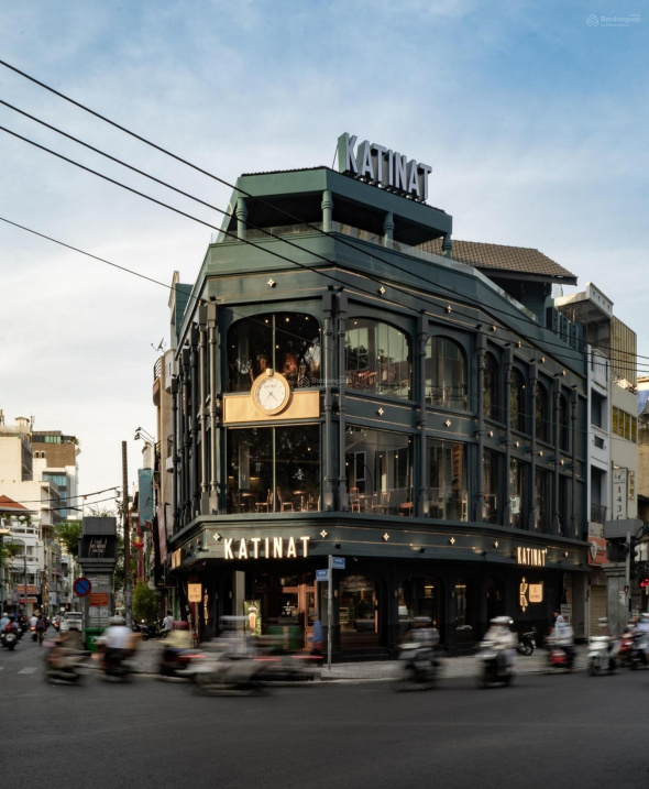 Siêu phẩm cho thuê nhà mặt phố Lạc Long Quân 120m2 sàn MT 8m giá 50tr nhận nhà kinh doanh được luôn