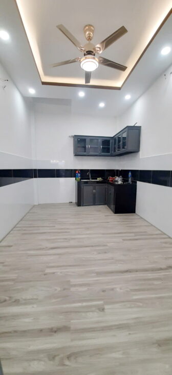 Nhà 3 tầng nở hậu MT Dương Bá Trạc P2Q8. Giá 13,5 tỷ TL