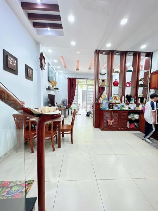 Nhà ngọn giá cực tốt Tân Phú – Hẻm kinh doanh đắc địa sát chợ Tân Hương – 100m2, 3 tầng BTCT – Giá